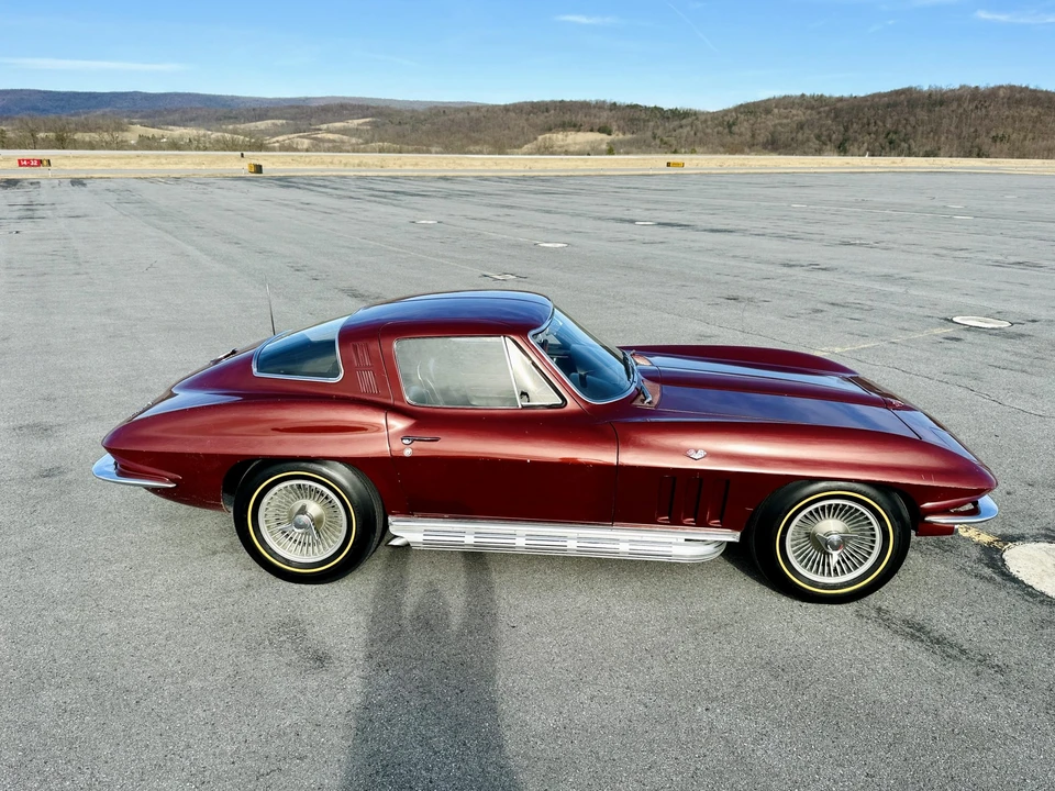 1965 Chevrolet Corvette C2 - Image 22 of 31