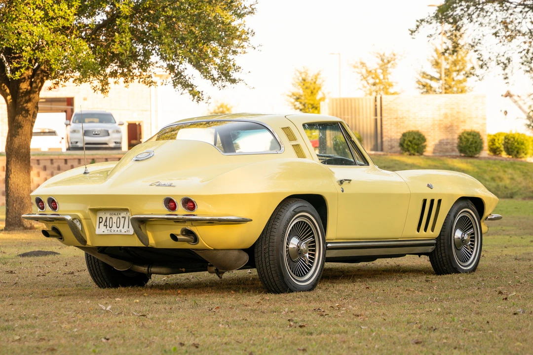 1965 Chevrolet Corvette C2 - Image 10 of 31