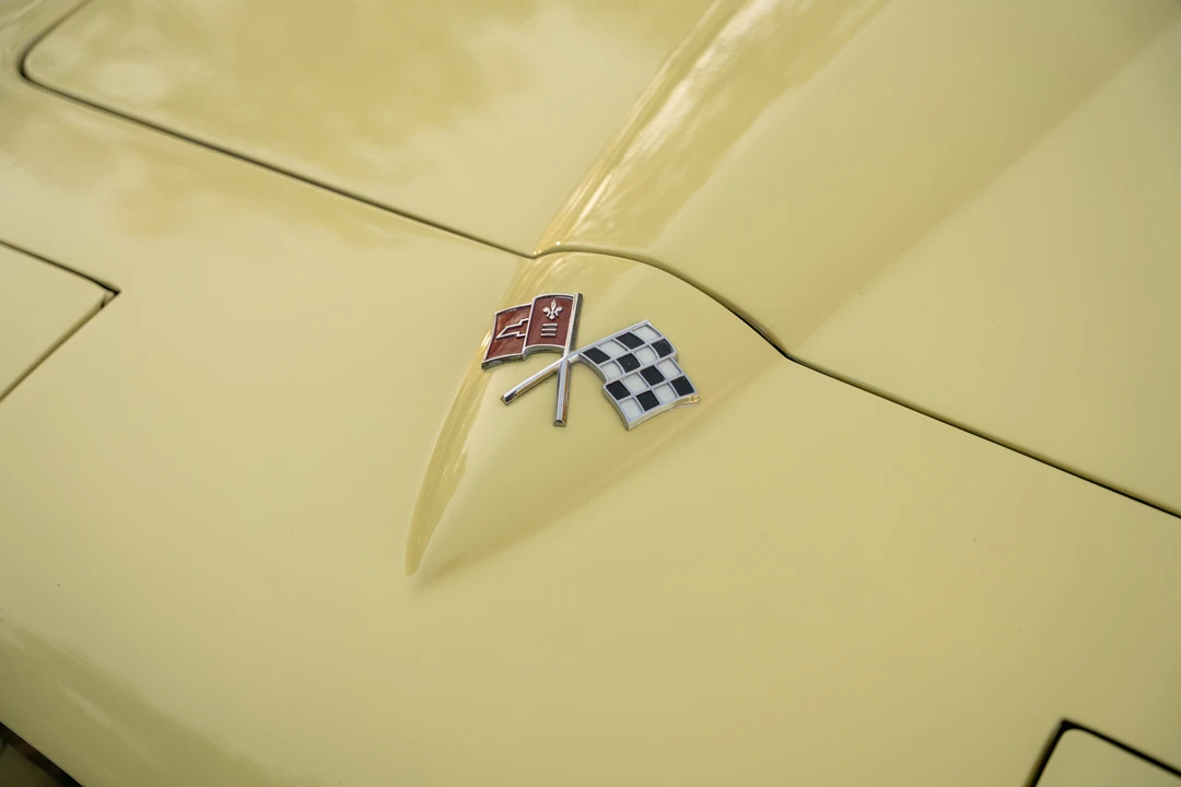 1965 Chevrolet Corvette C2 - Image 19 of 31