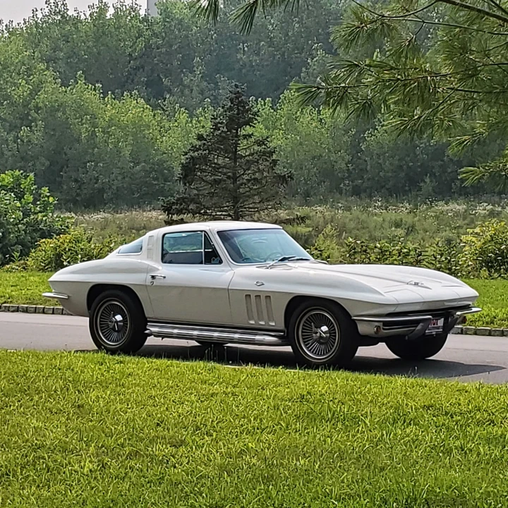 1965 Chevrolet Corvette C2 - Image 3 of 31