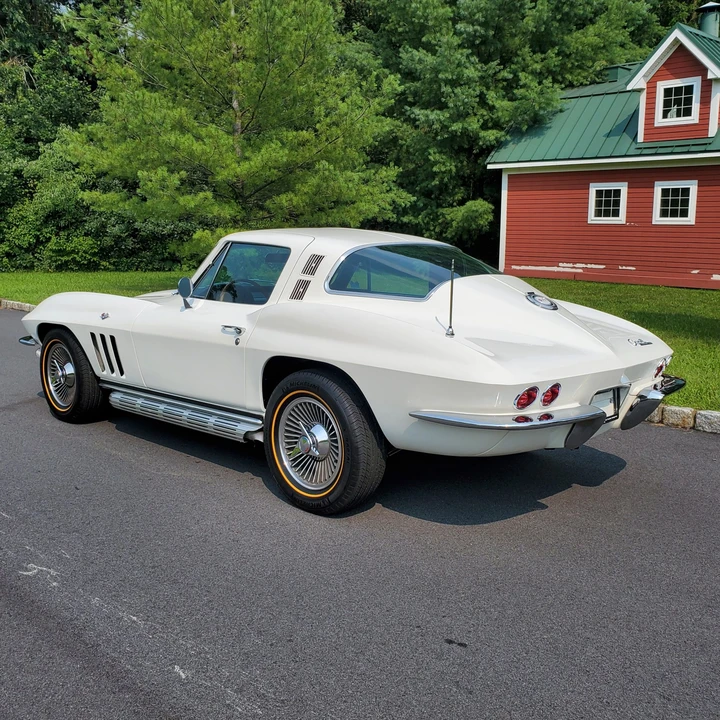 1965 Chevrolet Corvette C2 - Image 10 of 31