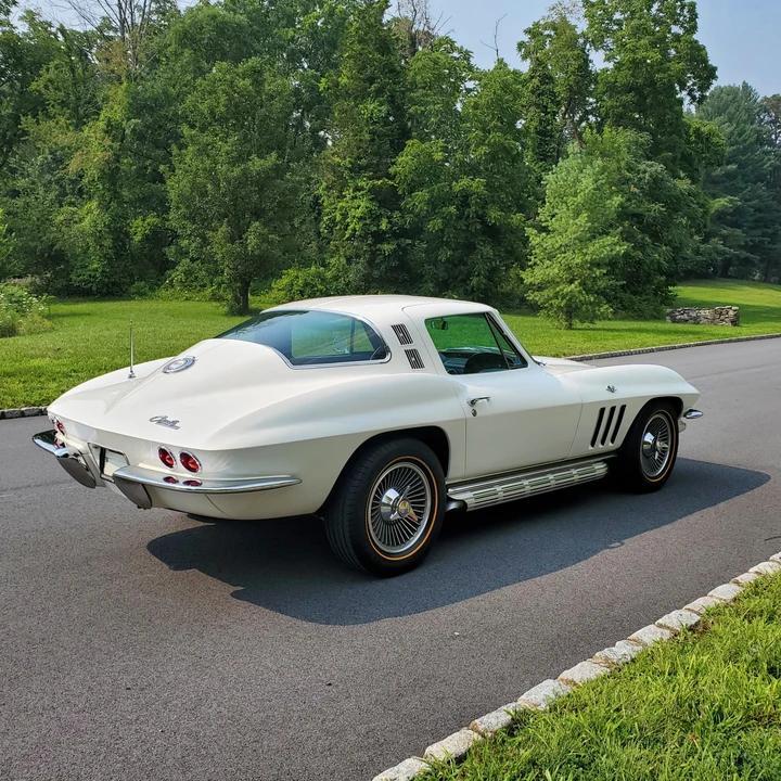 1965 Chevrolet Corvette C2 - Image 13 of 31