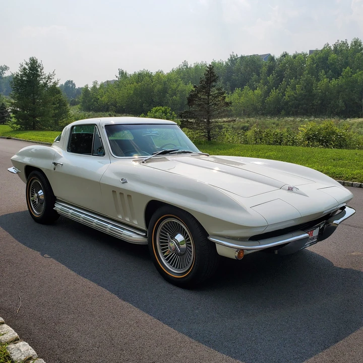 1965 Chevrolet Corvette C2 - Image 4 of 31
