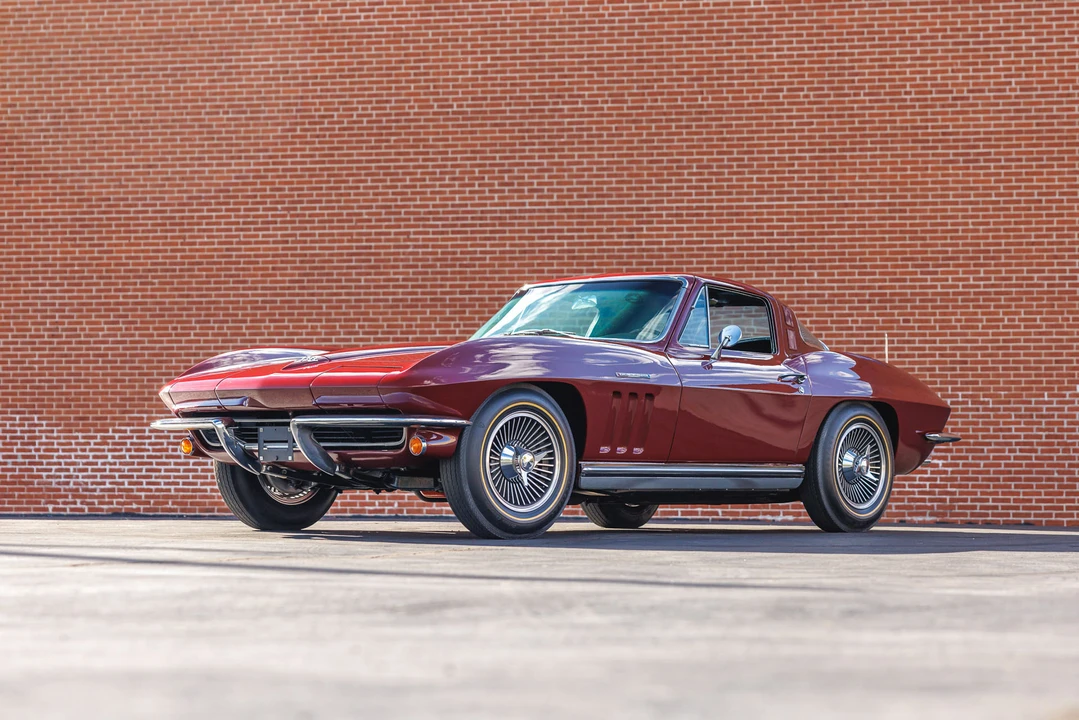 1965 Chevrolet Corvette C2 - Image 2 of 31