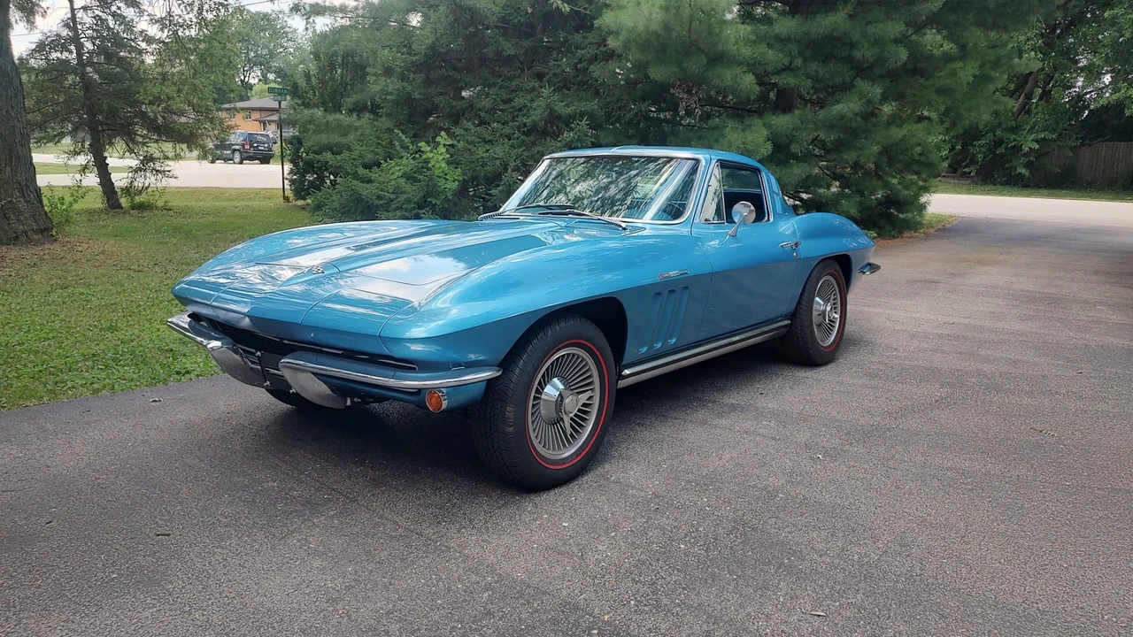 1965 Chevrolet Corvette C2 - Image 5 of 31