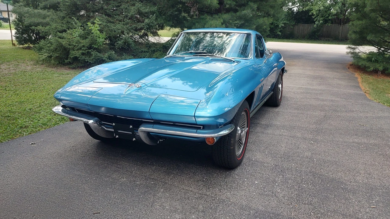 1965 Chevrolet Corvette C2 - Image 6 of 31