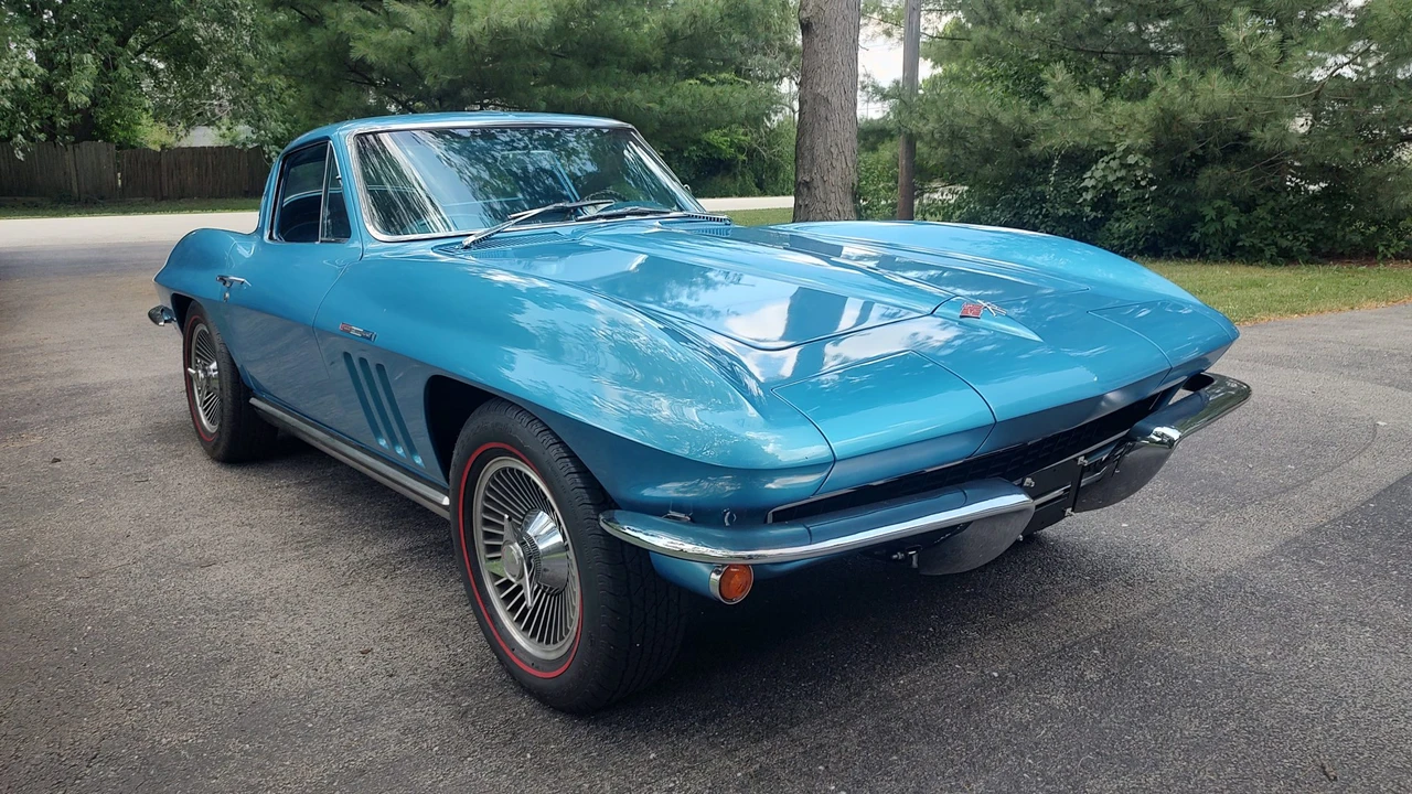1965 Chevrolet Corvette C2 - Image 9 of 31