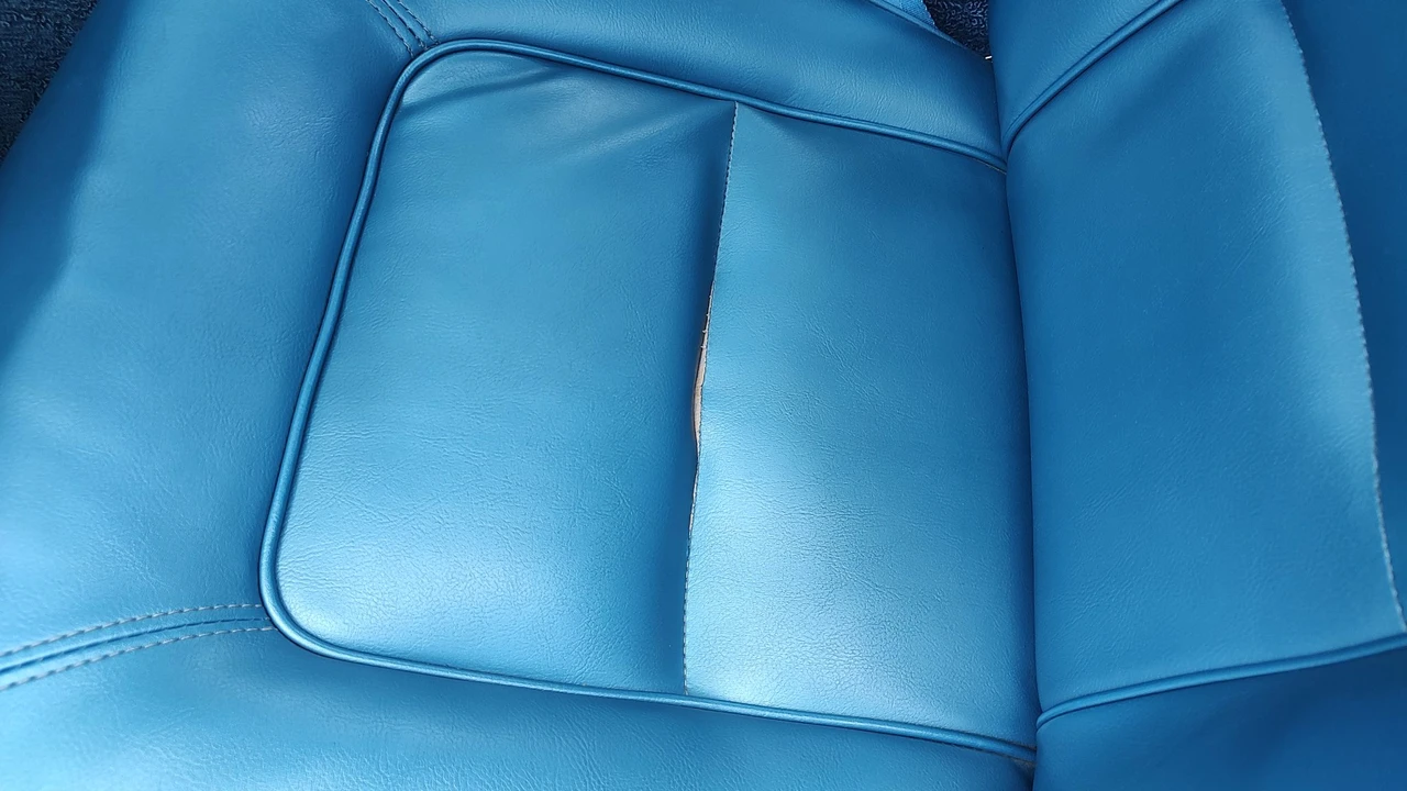 1965 Chevrolet Corvette C2 - Image 20 of 31