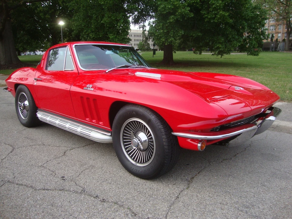1965 Chevrolet Corvette C2 - Image 17 of 31