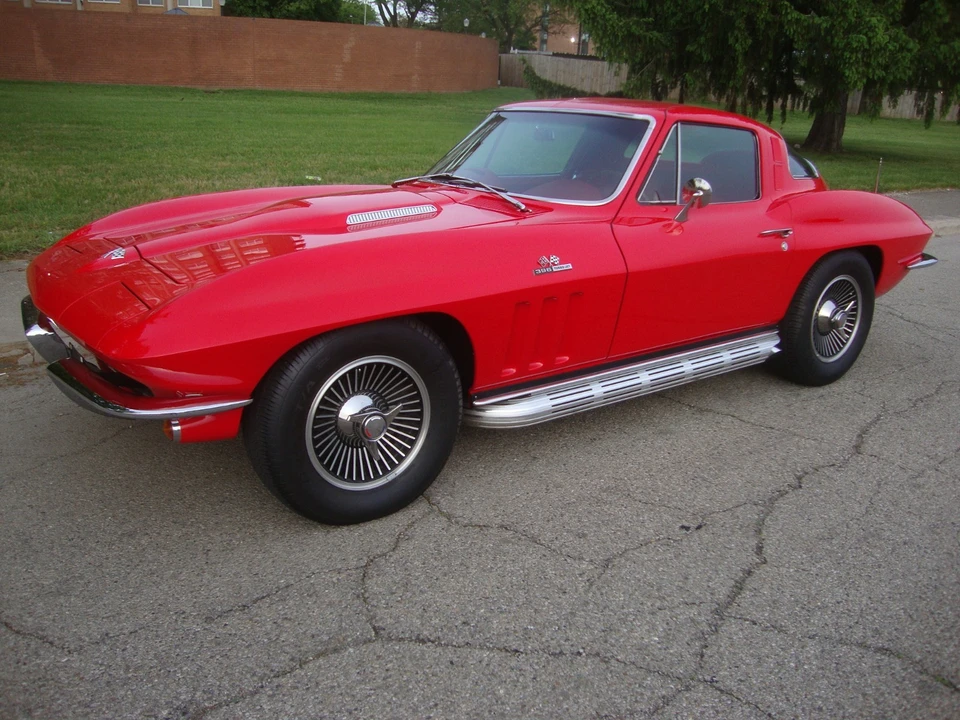 1965 Chevrolet Corvette C2 - Image 3 of 31