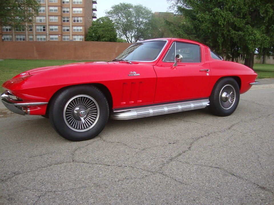 1965 Chevrolet Corvette C2 - Image 8 of 31