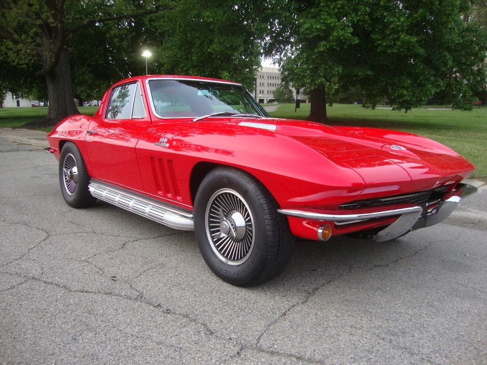 1965 Chevrolet Corvette C2 - Image 18 of 31
