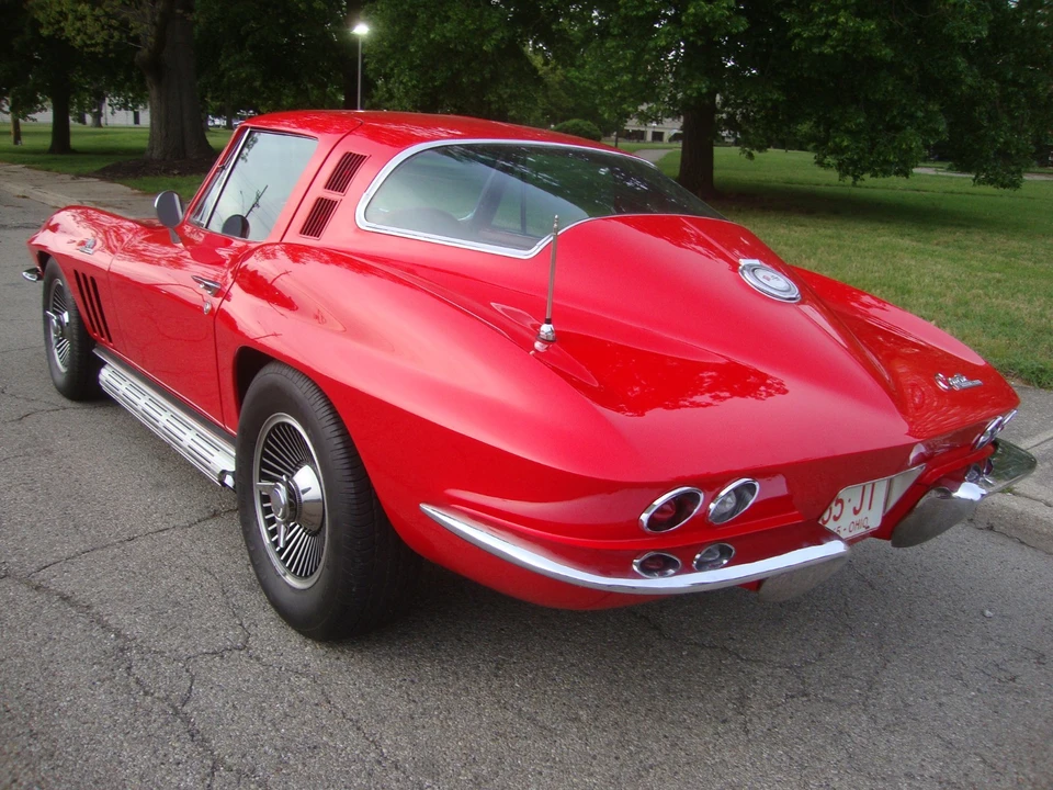 1965 Chevrolet Corvette C2 - Image 12 of 31