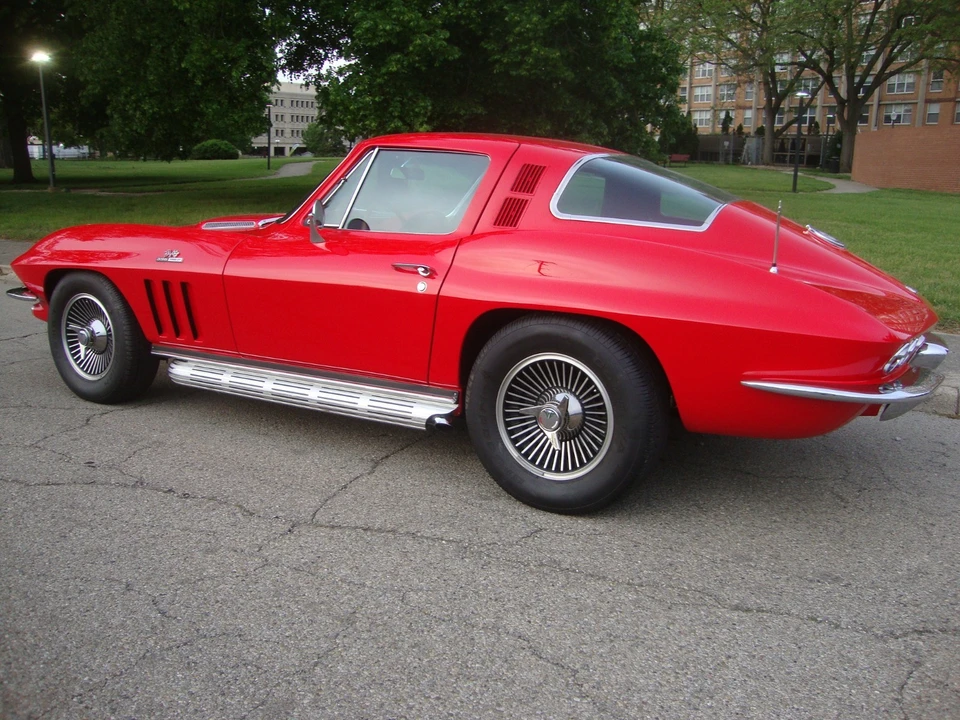 1965 Chevrolet Corvette C2 - Image 10 of 31