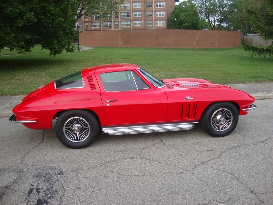 1965 Chevrolet Corvette C2 - Image 15 of 31