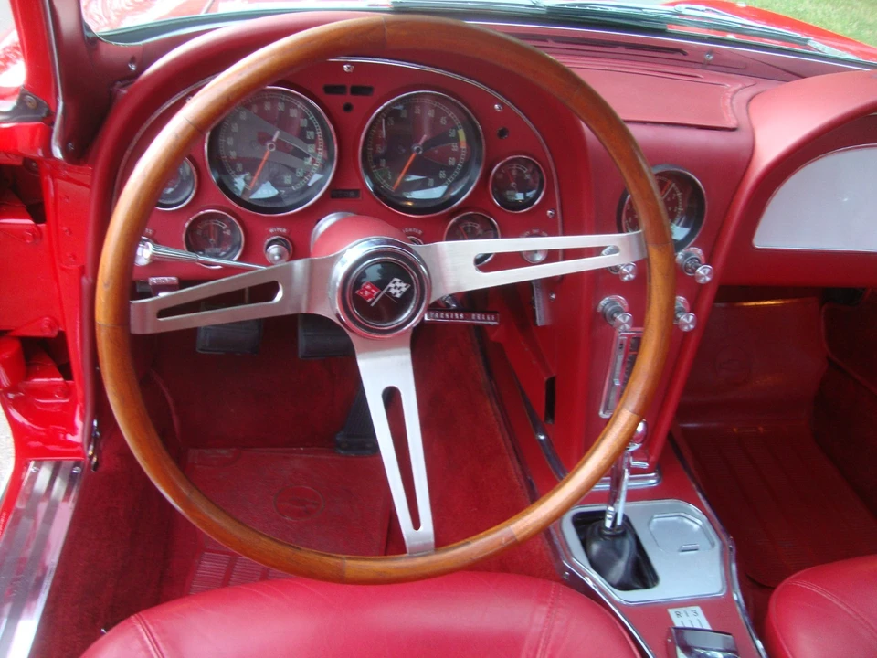 1965 Chevrolet Corvette C2 - Image 24 of 31