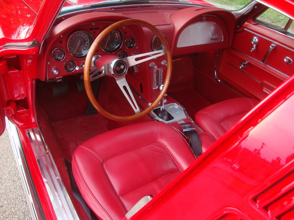 1965 Chevrolet Corvette C2 - Image 23 of 31