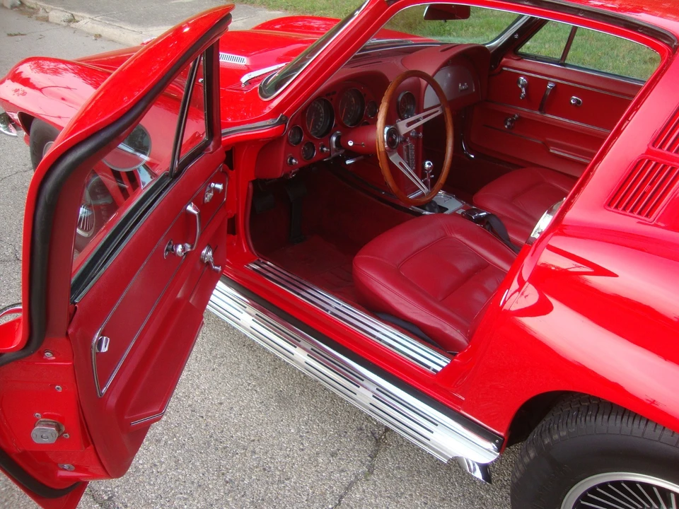 1965 Chevrolet Corvette C2 - Image 22 of 31