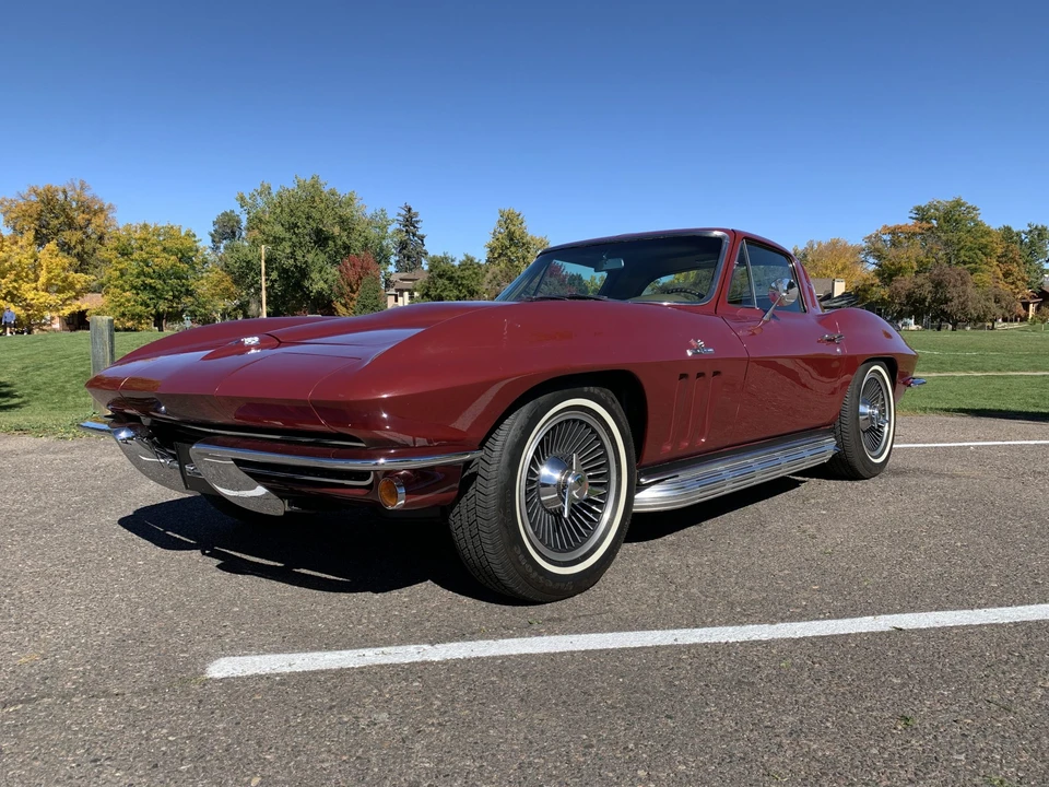 1965 Chevrolet Corvette C2 - Image 3 of 31
