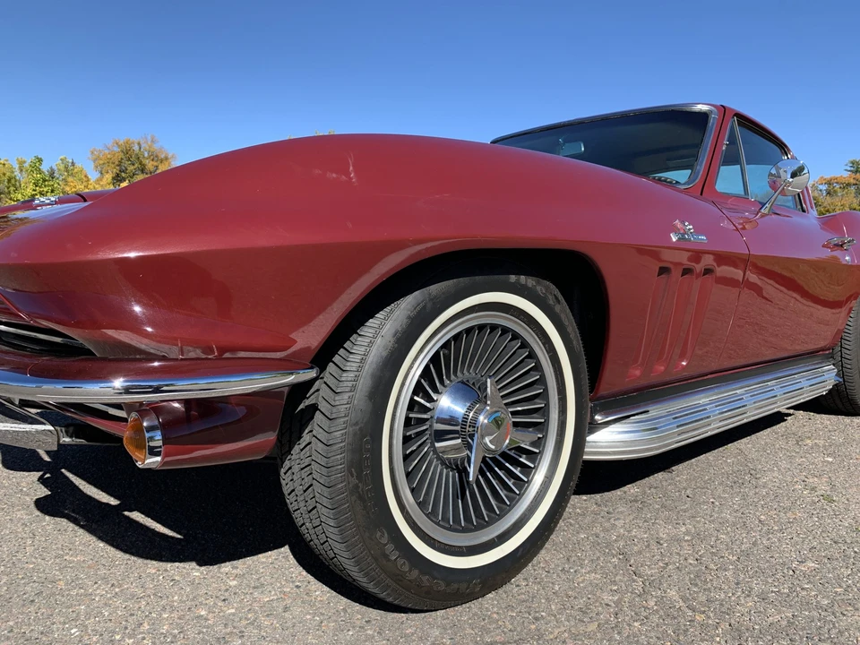 1965 Chevrolet Corvette C2 - Image 20 of 31