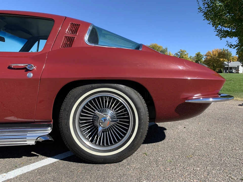 1965 Chevrolet Corvette C2 - Image 24 of 31