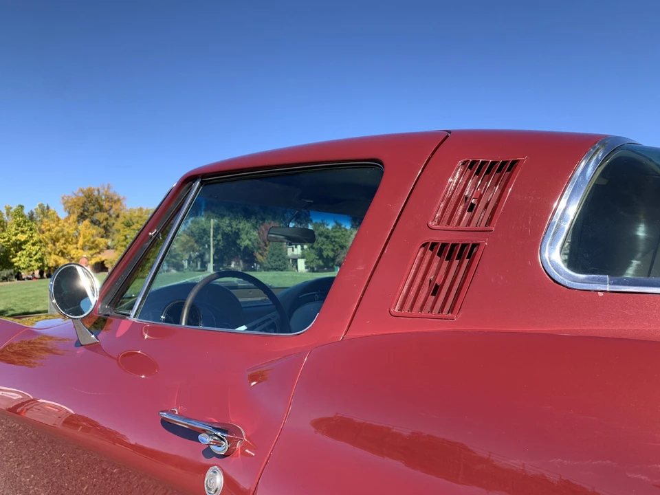 1965 Chevrolet Corvette C2 - Image 23 of 31
