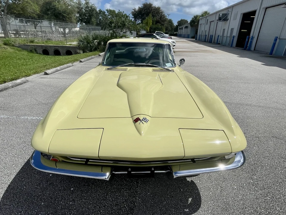 1965 Chevrolet Corvette C2 - Image 15 of 31