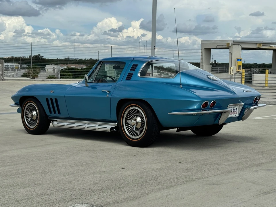 1965 Chevrolet Corvette C2 - Image 10 of 31