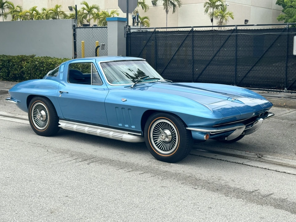 1965 Chevrolet Corvette C2 - Image 28 of 31