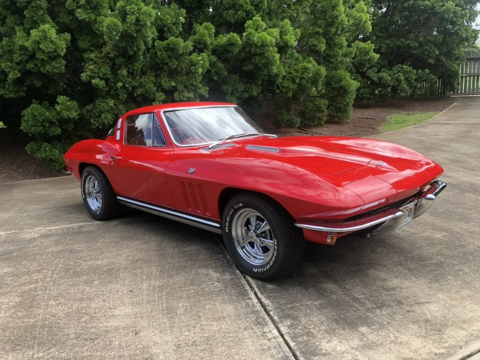 1965 Chevrolet Corvette C2 - Image 2 of 31