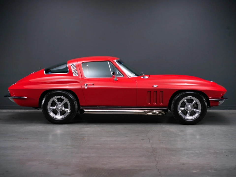 1965 Chevrolet Corvette C2 - Image 13 of 31