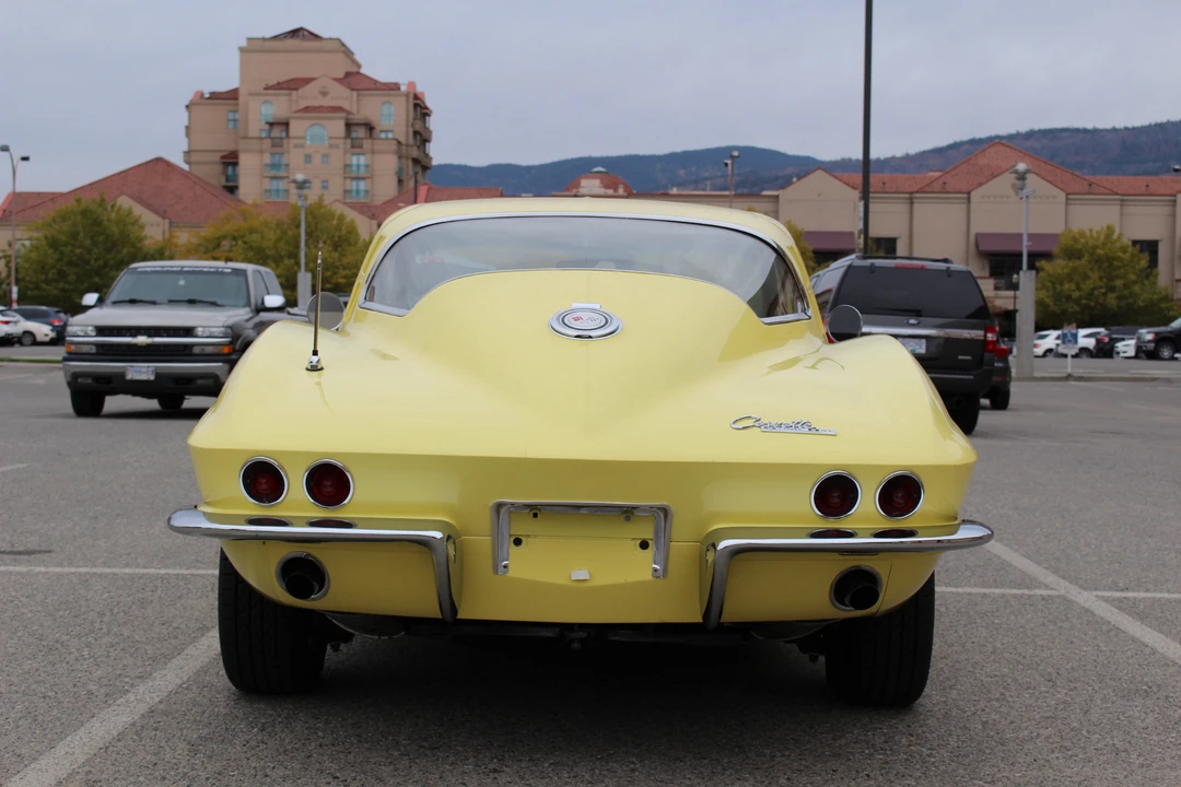 1965 Chevrolet Corvette C2 - Image 8 of 31