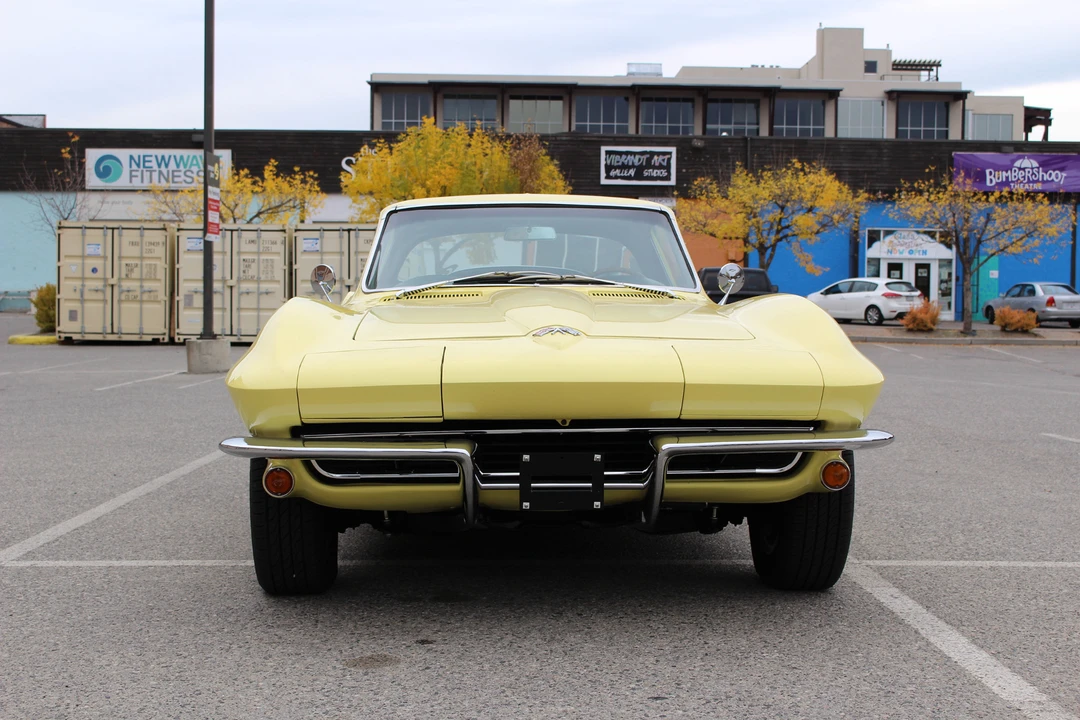 1965 Chevrolet Corvette C2 - Image 3 of 31