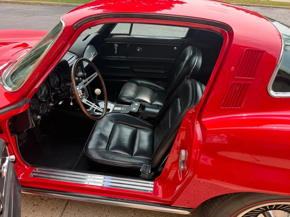 1965 Chevrolet Corvette C2 - Image 27 of 31