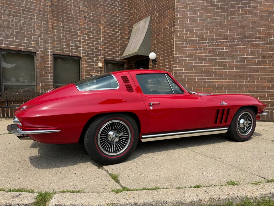 1965 Chevrolet Corvette C2 - Image 12 of 31
