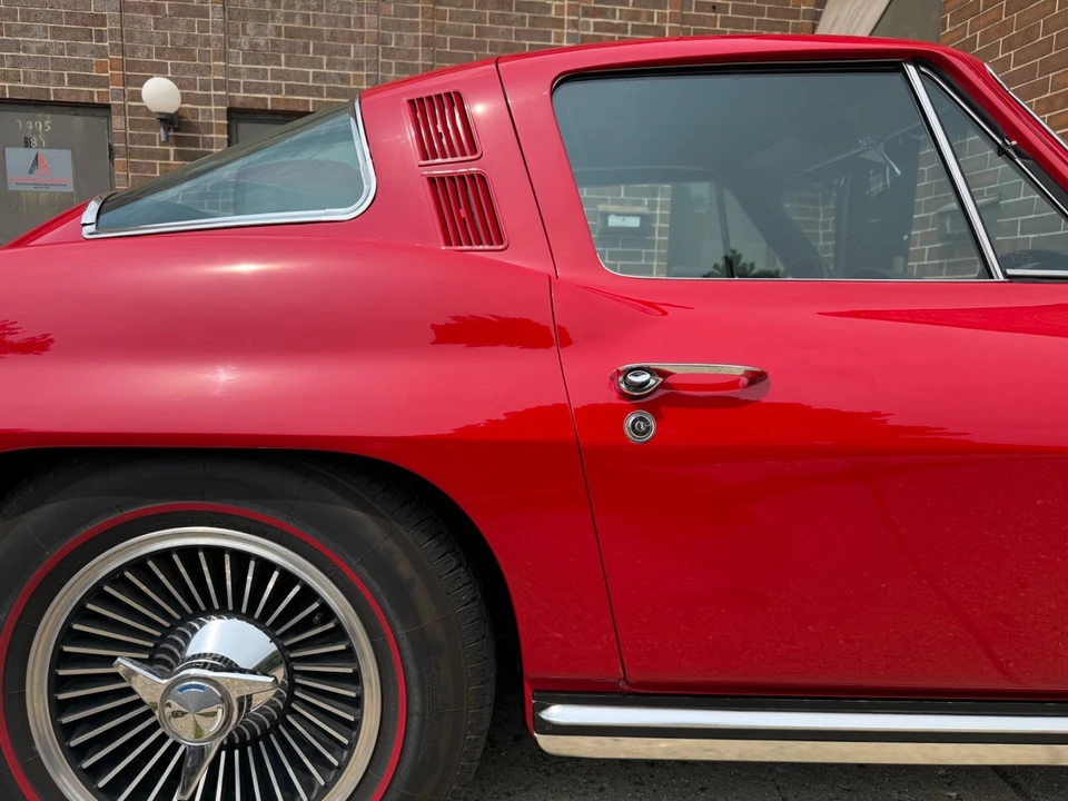 1965 Chevrolet Corvette C2 - Image 13 of 31
