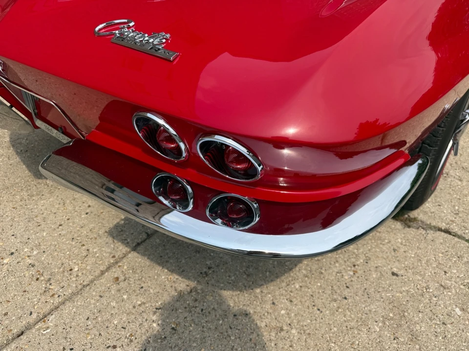 1965 Chevrolet Corvette C2 - Image 10 of 31