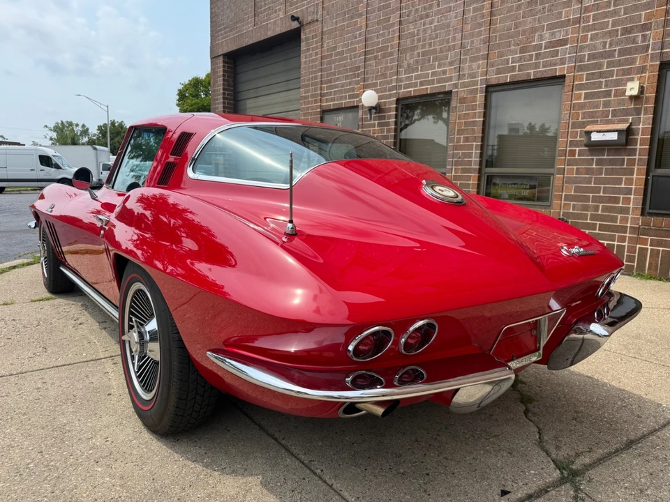 1965 Chevrolet Corvette C2 - Image 6 of 31