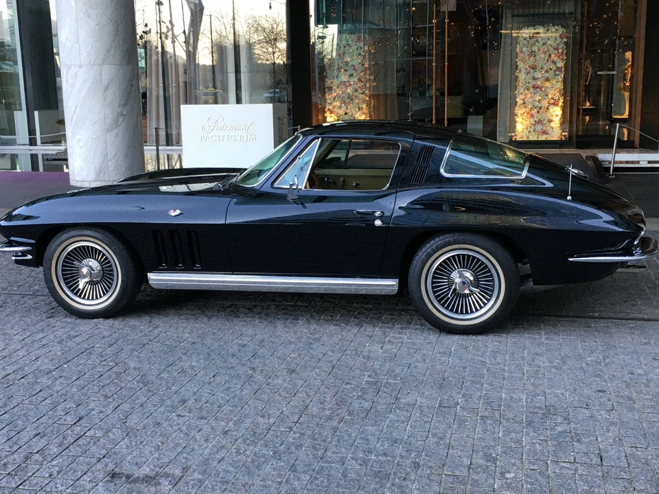 1965 Chevrolet Corvette C2 - Image 5 of 31