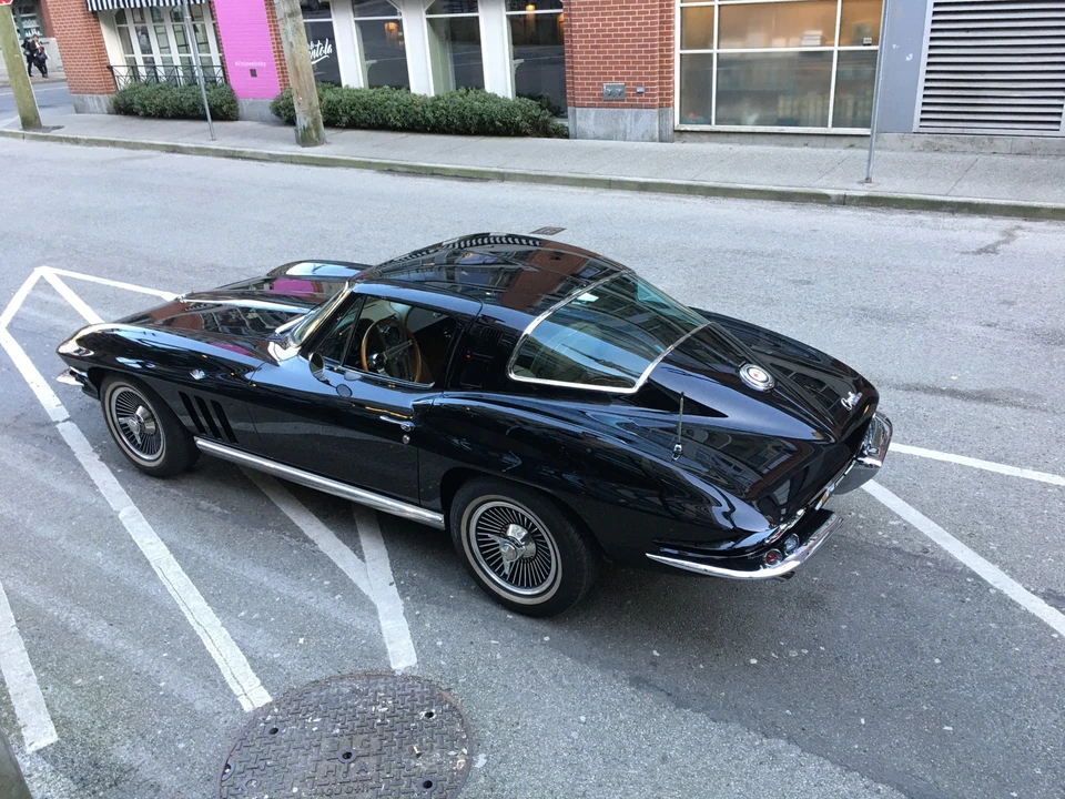 1965 Chevrolet Corvette C2 - Image 4 of 31