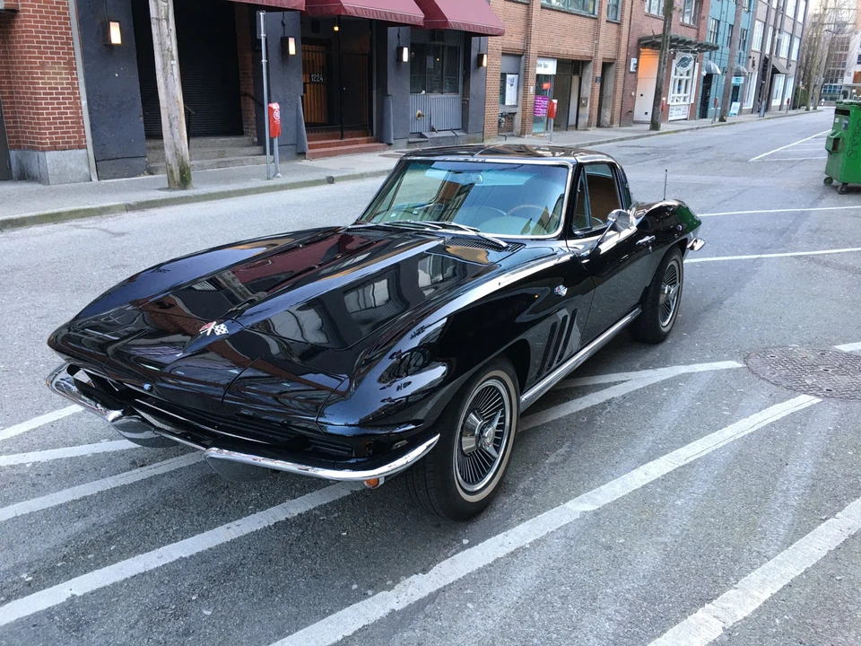 1965 Chevrolet Corvette C2 - Image 3 of 31