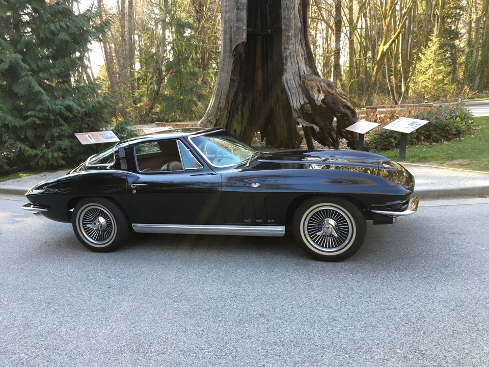 1965 Chevrolet Corvette C2 - Image 6 of 31