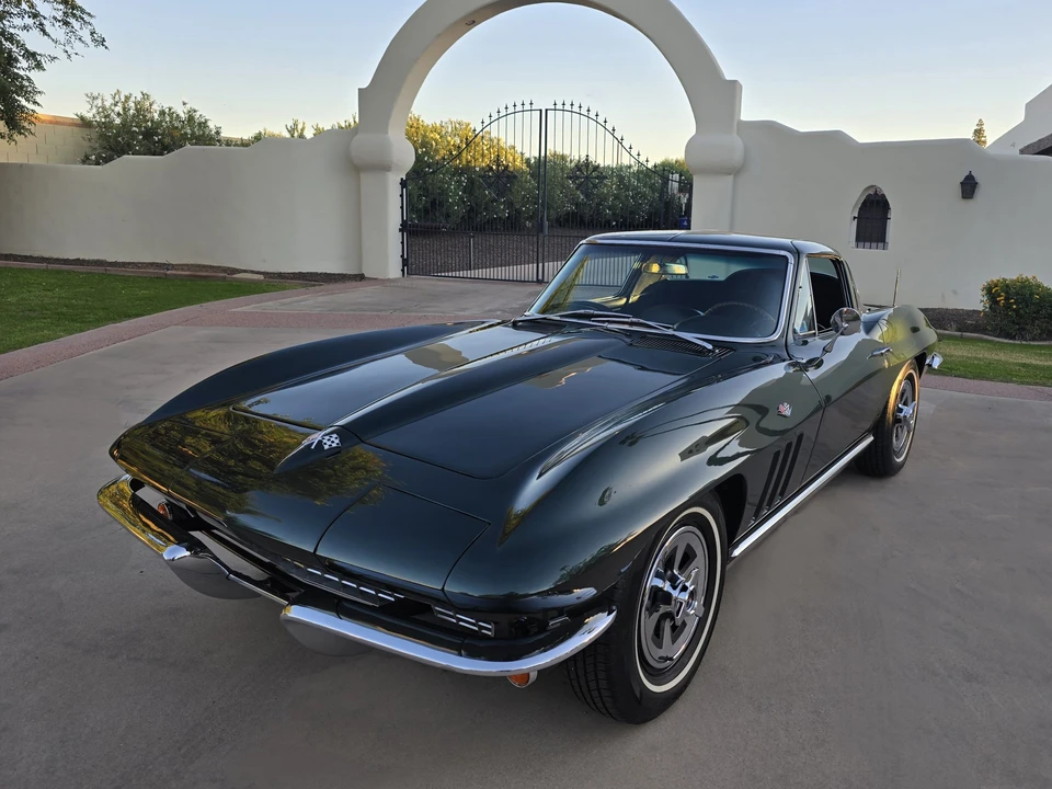 1965 Chevrolet Corvette C2 - Image 2 of 31