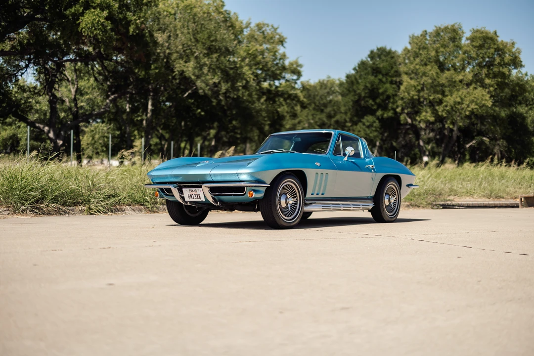1965 Chevrolet Corvette C2 - Image 2 of 31
