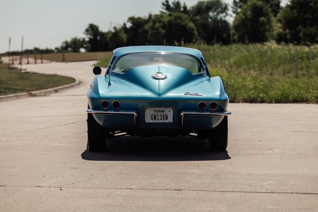 1965 Chevrolet Corvette C2 - Image 19 of 31