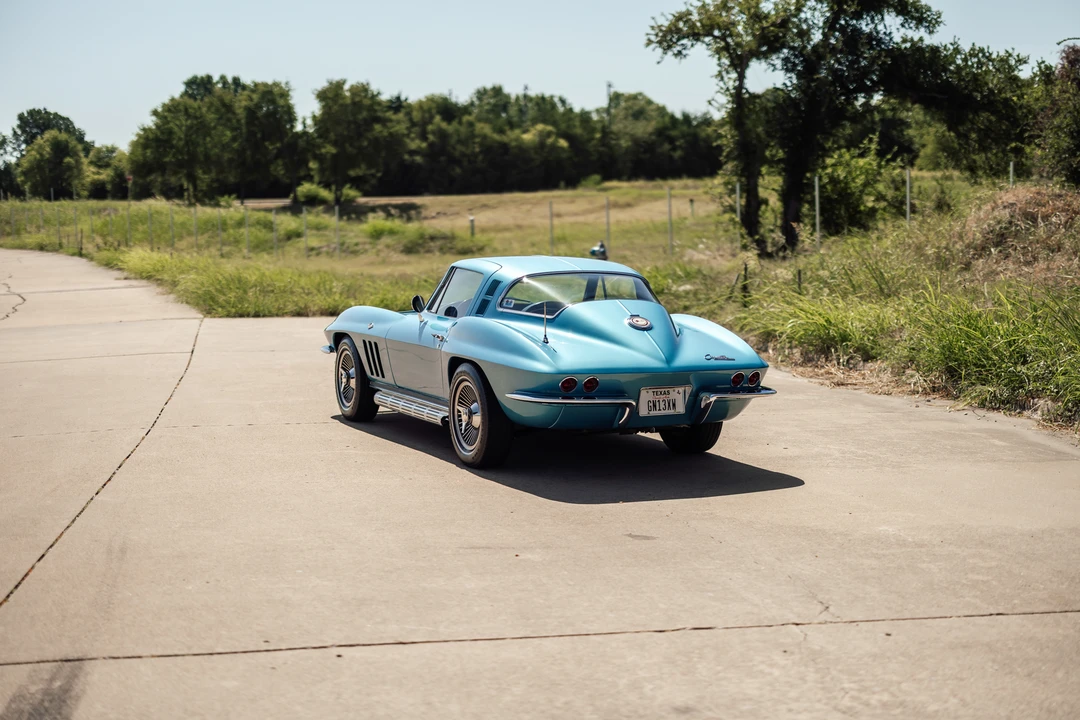 1965 Chevrolet Corvette C2 - Image 22 of 31