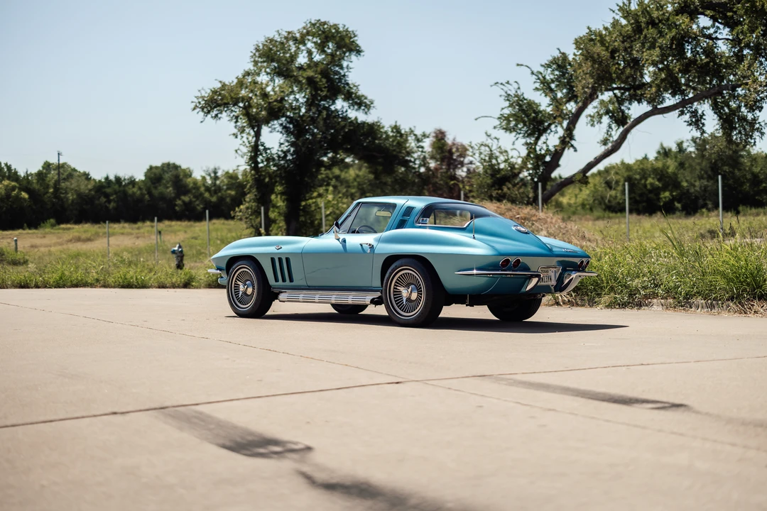 1965 Chevrolet Corvette C2 - Image 23 of 31