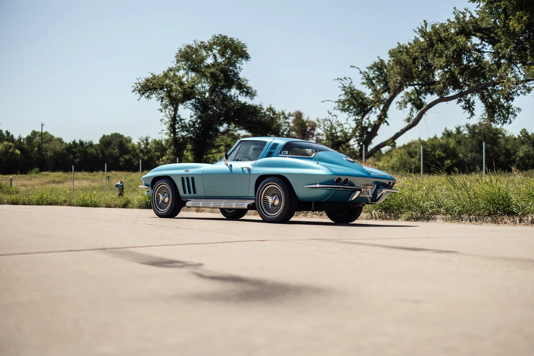 1965 Chevrolet Corvette C2 - Image 24 of 31
