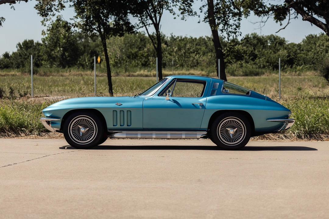 1965 Chevrolet Corvette C2 - Image 28 of 31