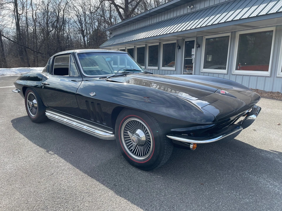 1965 Chevrolet Corvette C2 - Image 7 of 31